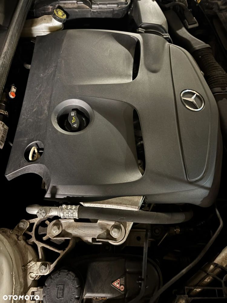 Mercedes-Benz CLA 180 7G-DCT - 18