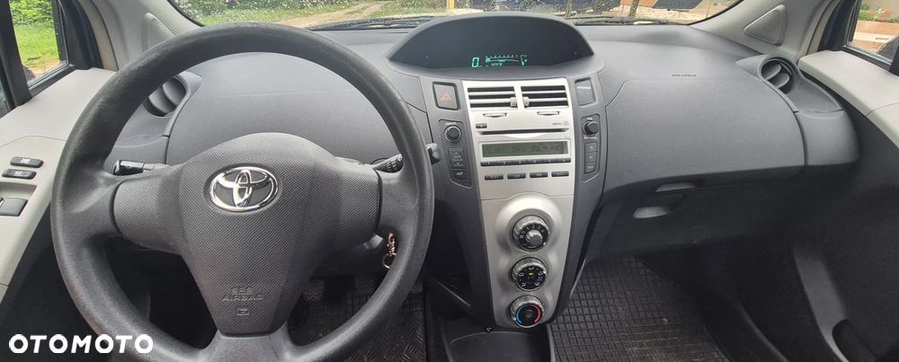 Toyota Yaris 1.0 Luna A/C - 8
