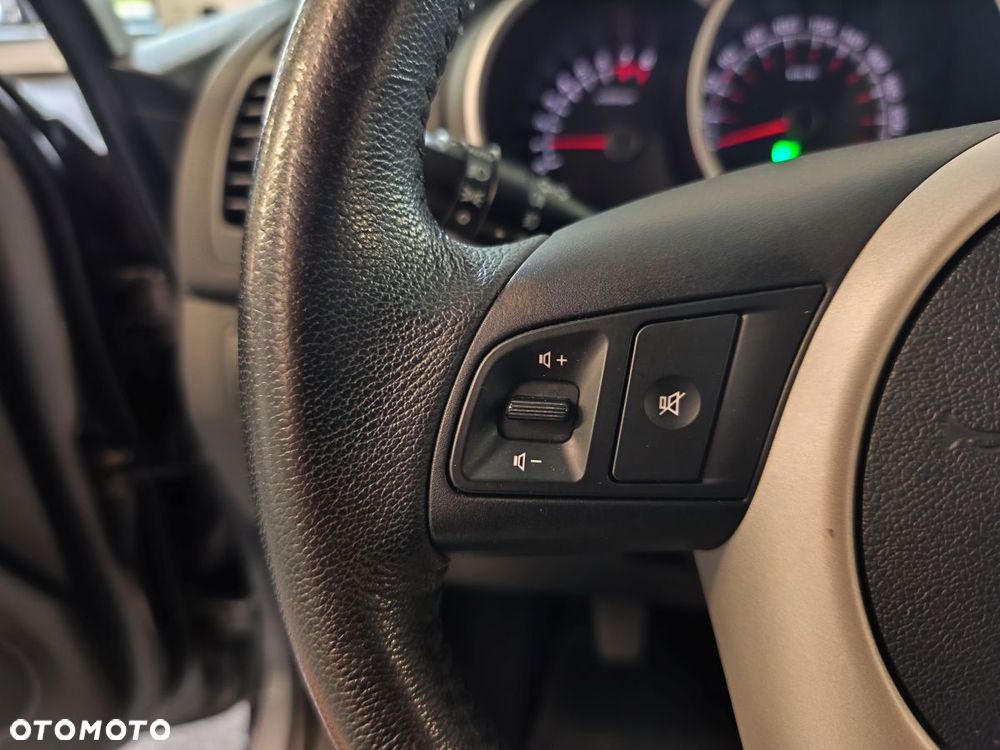 Kia Venga 1.6 CVVT Titanium Collection - 14