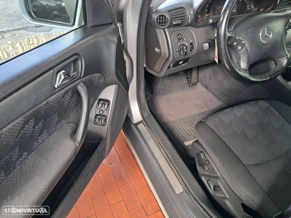 Mercedes-Benz C 220 CDi Avantgarde - 4