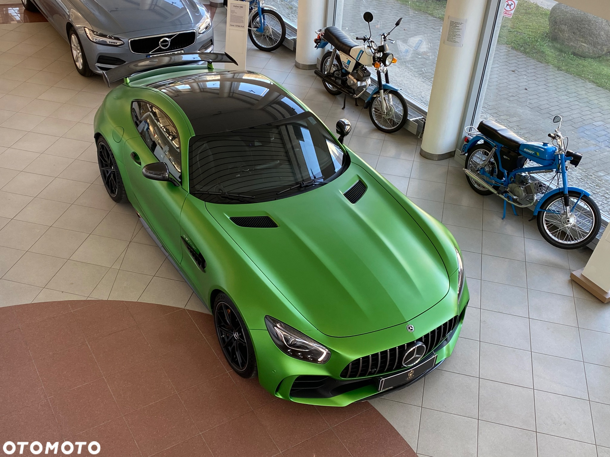 Mercedes-Benz AMG GT R - 2