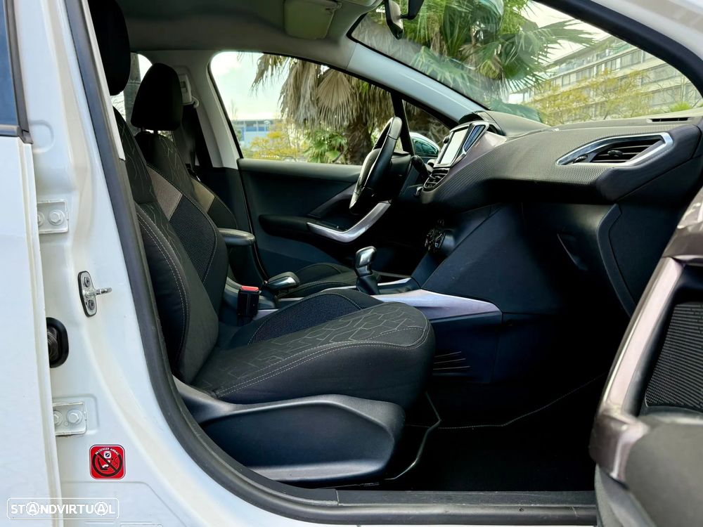 Peugeot 2008 e-HDi FAP 92 STOP & START Style - 5