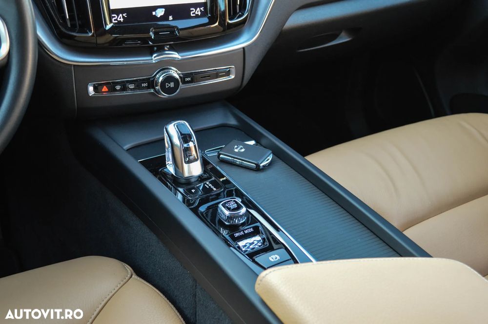 Volvo XC 60 Recharge T8 Twin Engine eAWD Inscription - 22