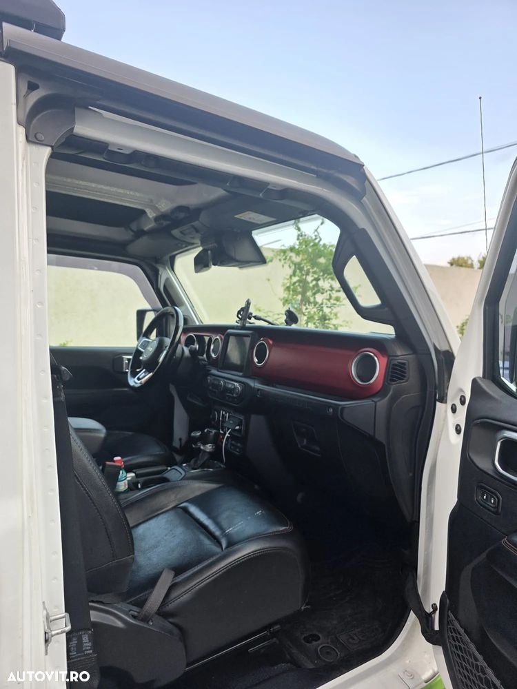 Jeep Wrangler - 10