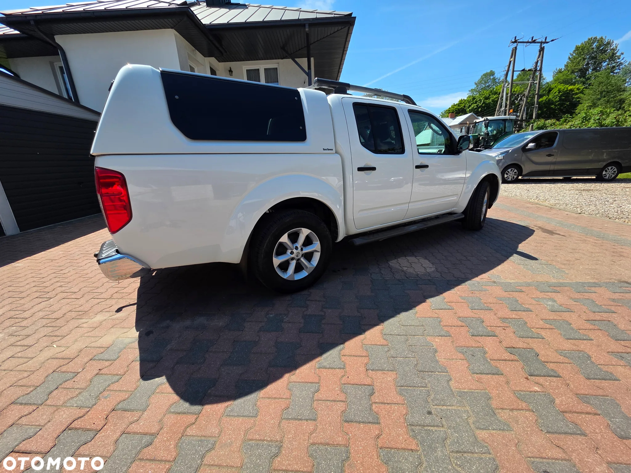 Nissan Navara 2.5 D LE Long EU5 - 27