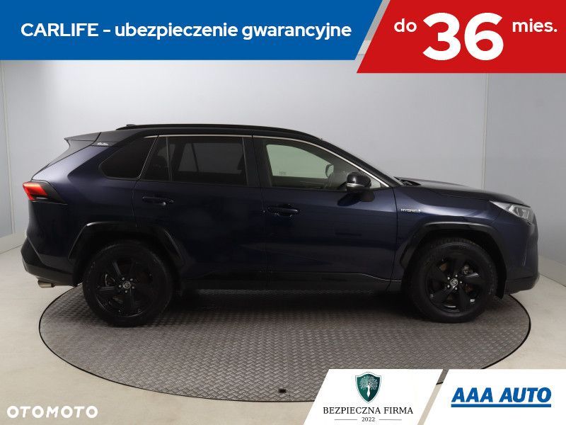 Toyota RAV4 - 8