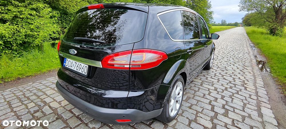 Ford S-Max - 11