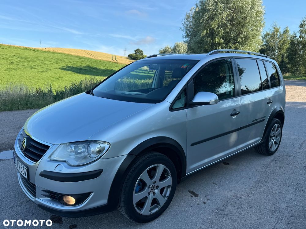 Volkswagen Touran 2.0 TDI DPF Cross - 24