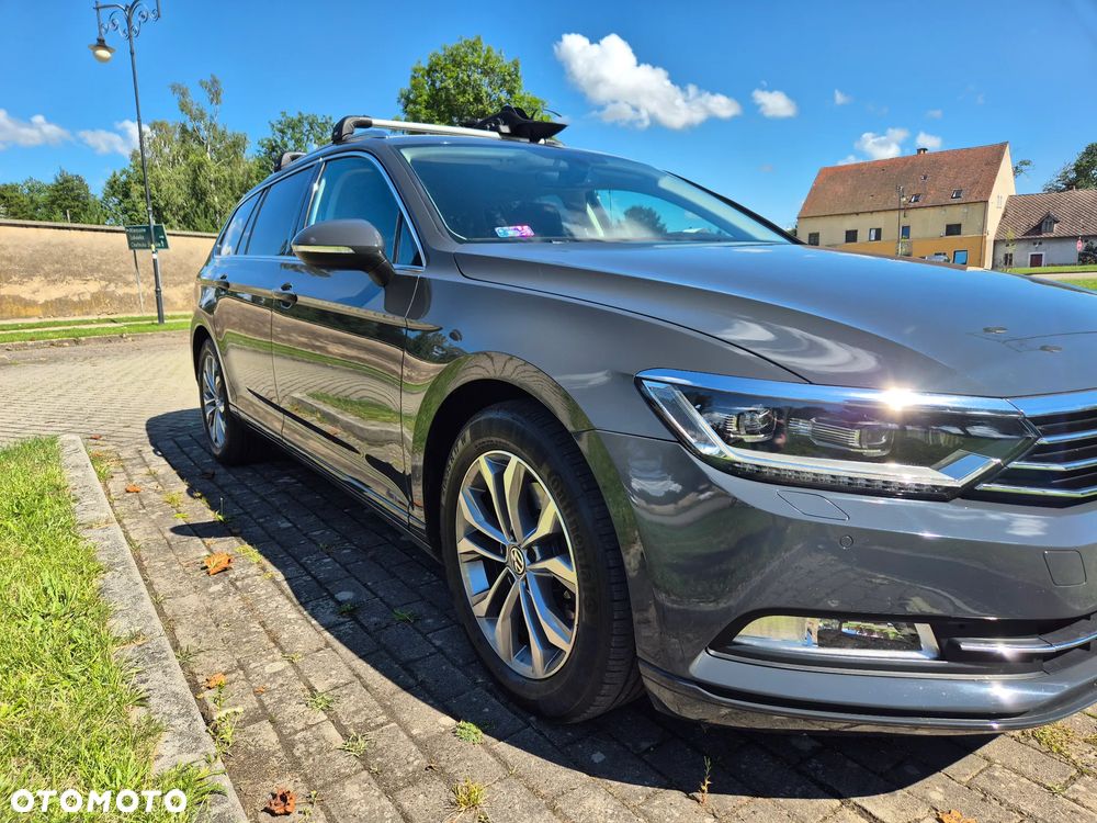 Volkswagen Passat - 4