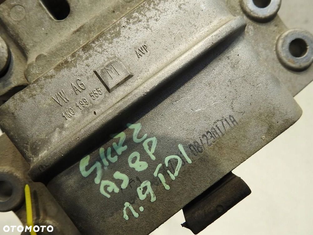 ŁAPA PODUSZKA SKRZYNI AUDI A3 8P 1.9 TDI 1K0199555 - 2