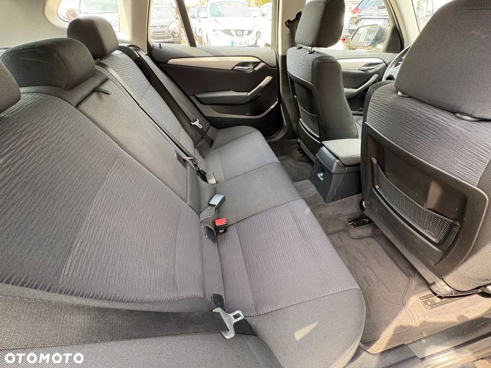 BMW X1 sDrive16d - 10