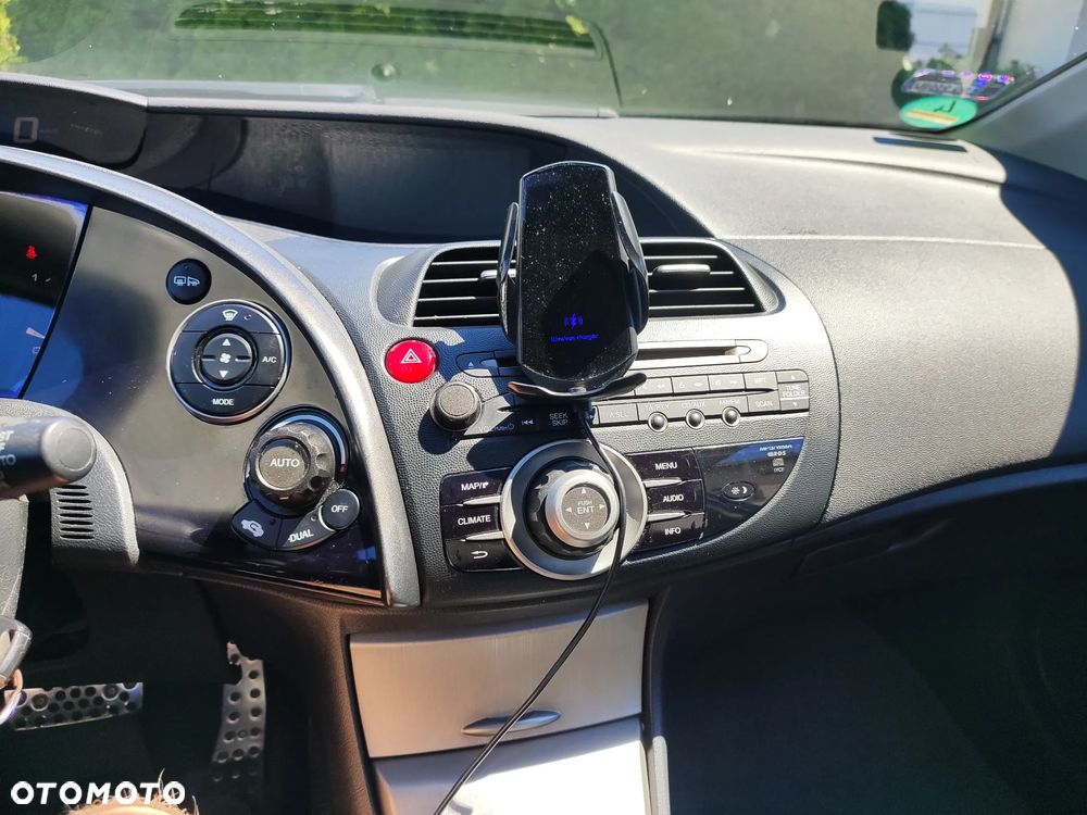 Honda Civic 1.8 Executive - 10