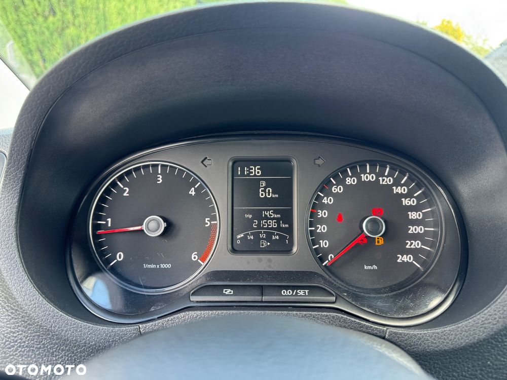 Volkswagen Polo 1.6 TDI Comfortline - 23