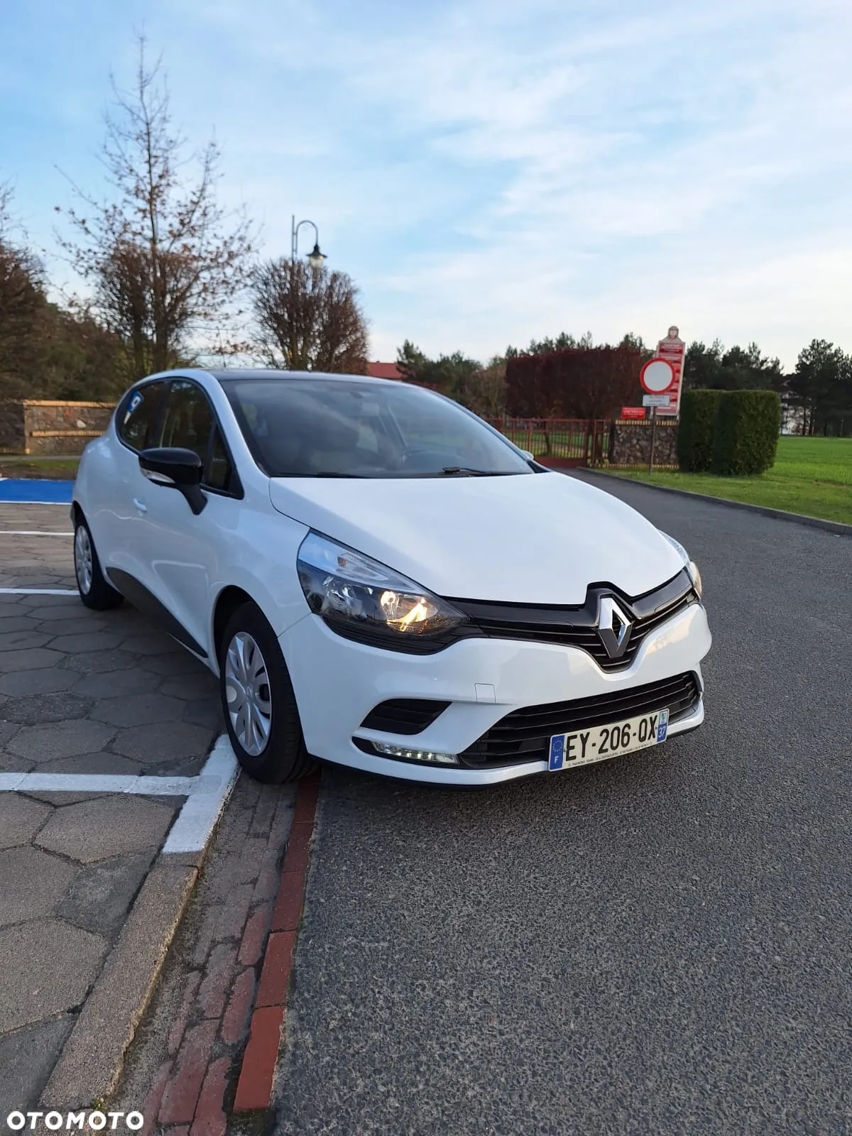 Renault Clio - 10