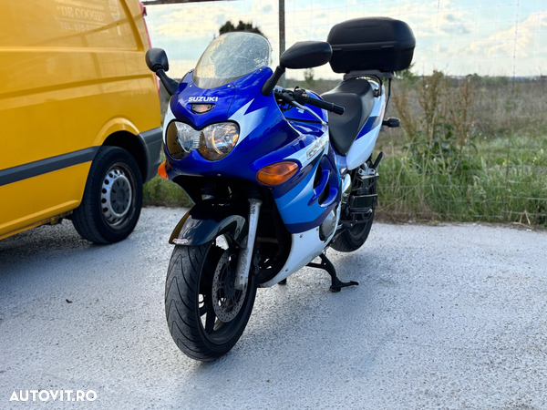 Suzuki GSX 600F