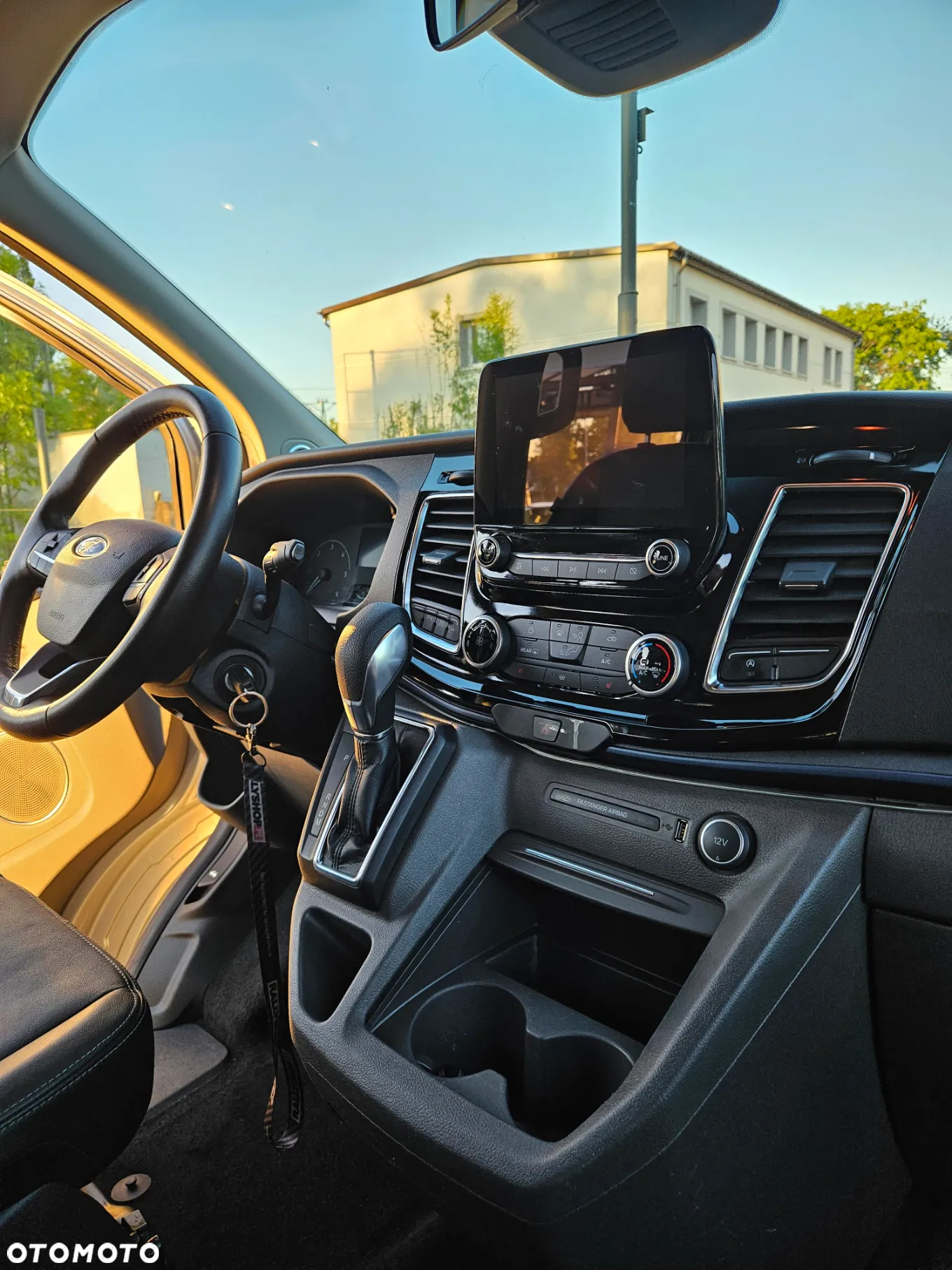 Ford Tourneo Custom 2.0 EcoBlue L2 Active SelectShift - 4
