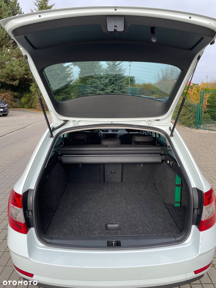 Skoda Octavia Combi 1.6 TDI Clever - 24