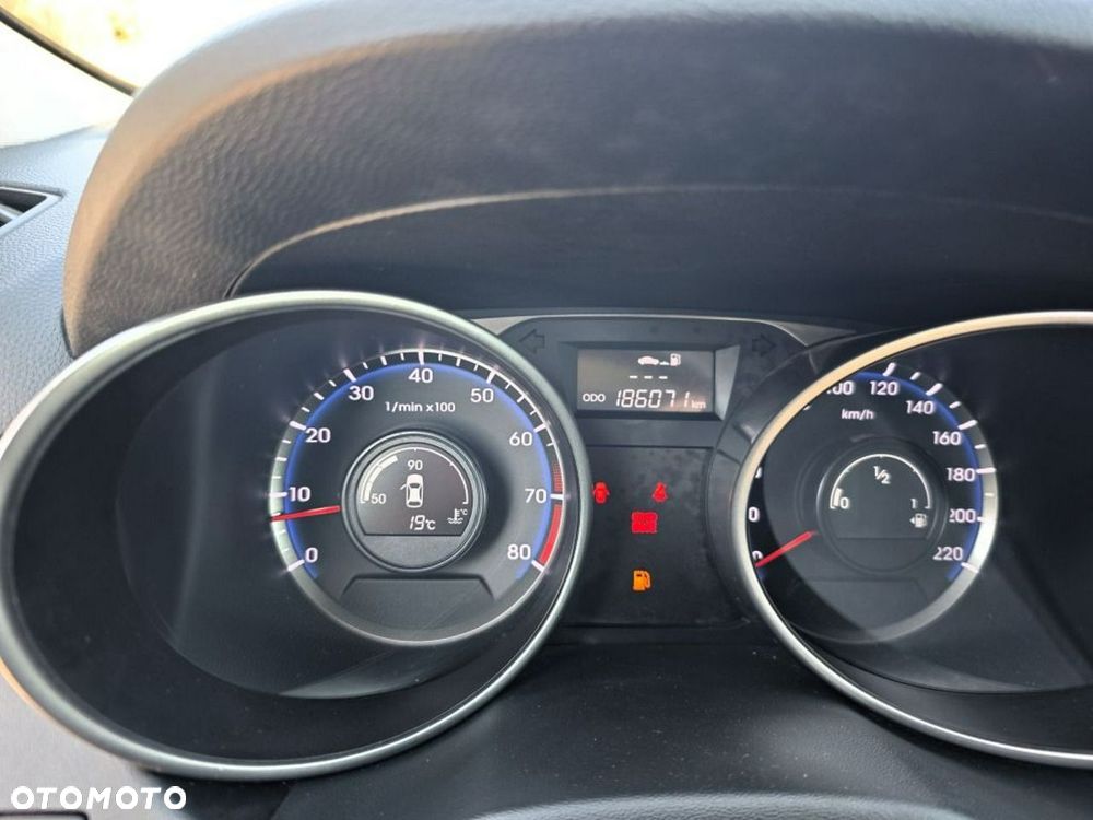 Hyundai ix35 - 15