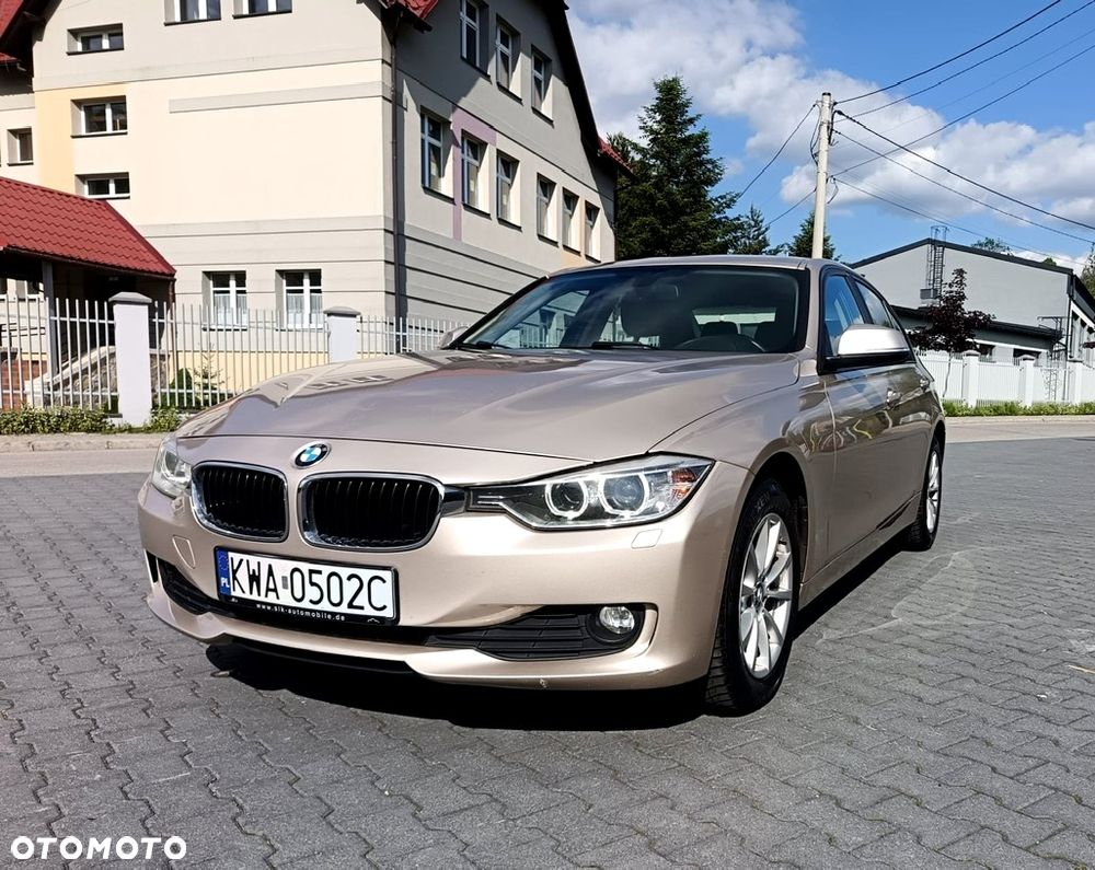 BMW Seria 3 318d xDrive - 2
