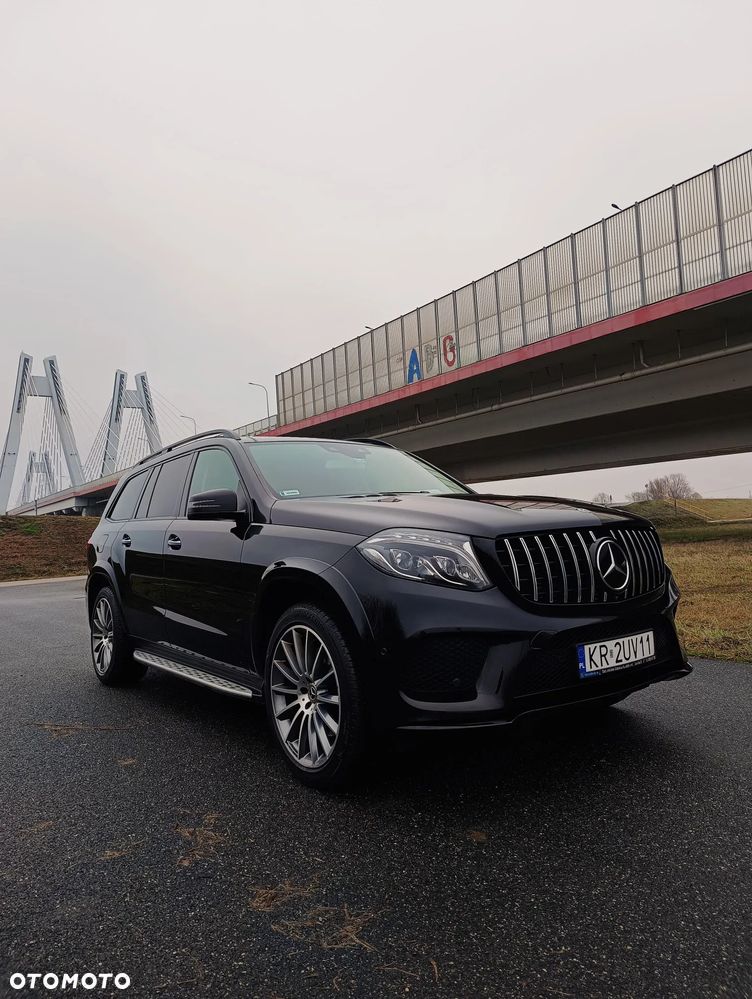 Mercedes-Benz GLS - 2