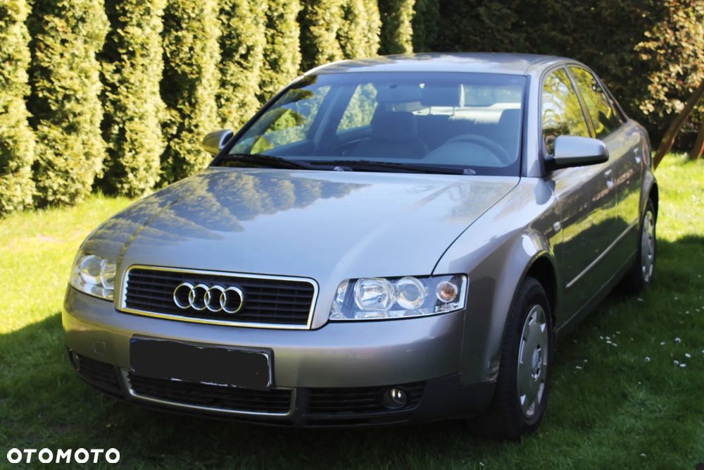 Audi A4 Limousine - 5