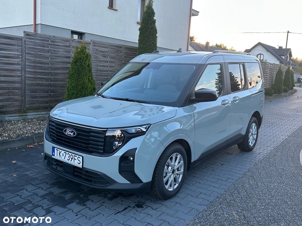 Ford Tourneo Courier 1.0 EcoBoost TITANIUM