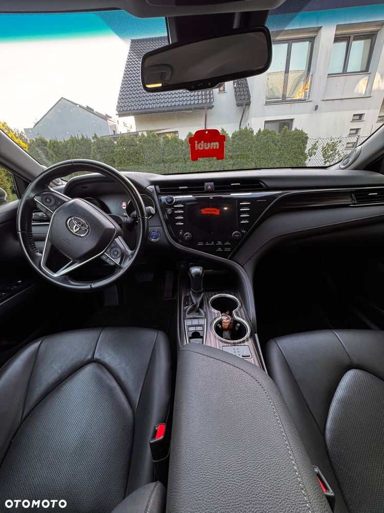 Toyota Camry 2.5 Hybrid Executive CVT - 6