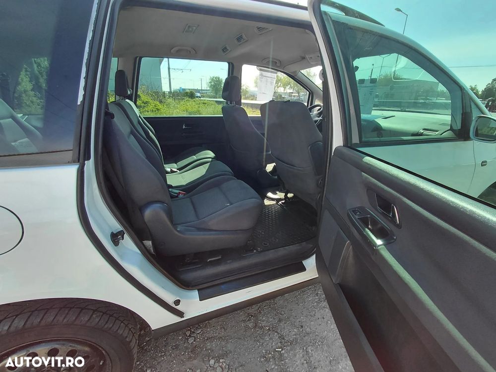 Volkswagen Sharan 1.9TDI 4Motion Comfortline - 7