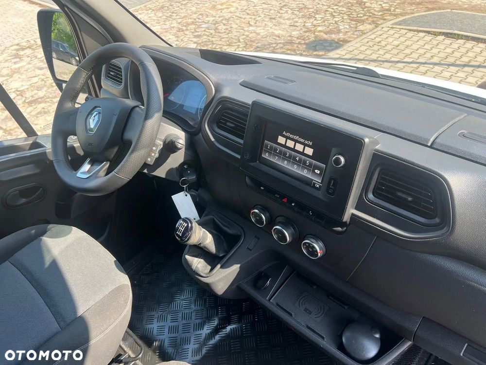 Renault Master 2.3 DCI / 136 KM / L2H2 / - 27