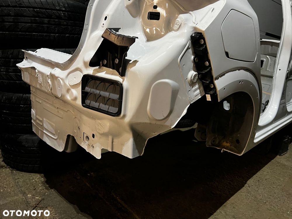 ĆWIARTKA BŁOTNIK PODŁUŻNICA PRÓG BOK TYŁ PRAWY DACIA SANDERO STEPWAY III - 9