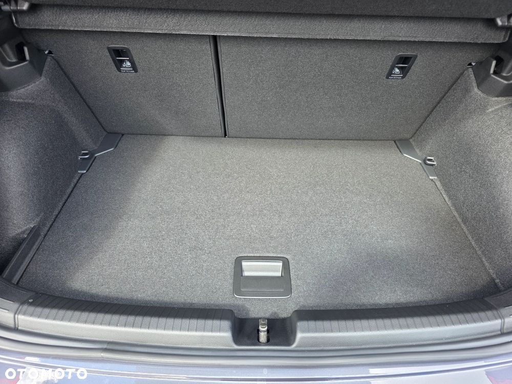 Volkswagen Polo 1.0 TSI R-Line Plus DSG - 30
