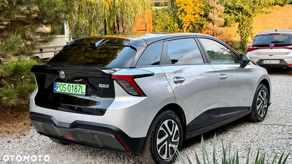MG 4 Luxury 49 kWh - 20
