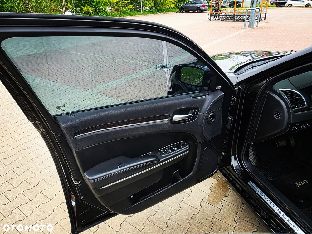 Chrysler 300C 5.7 V8 HEMI Automatik - 22