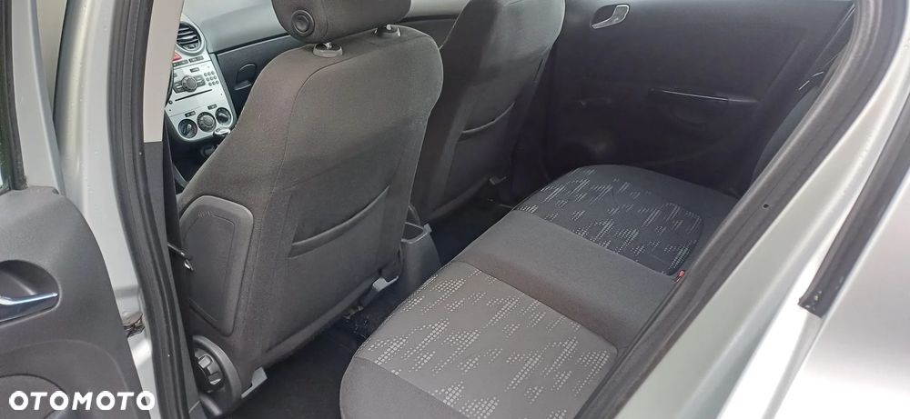 Opel Corsa - 12