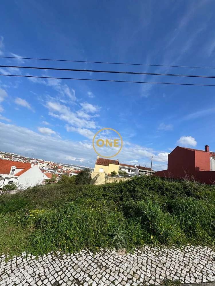 Terreno para construção na Amadora - Grande imagem: 2/15