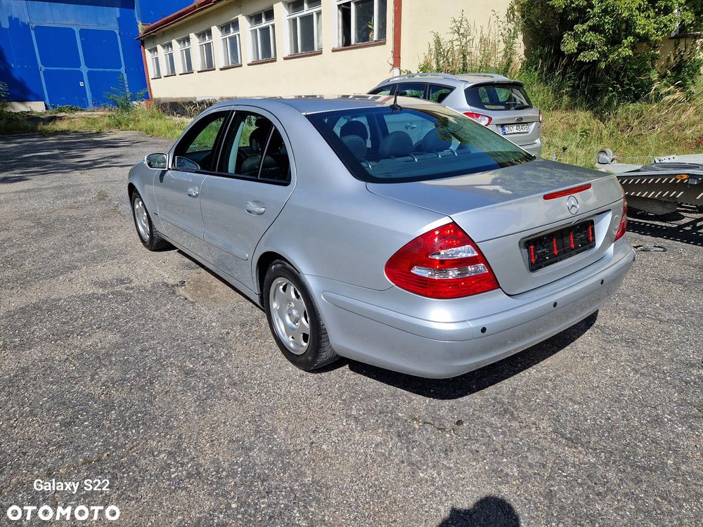 Mercedes-Benz Klasa E 240 Elegance - 8