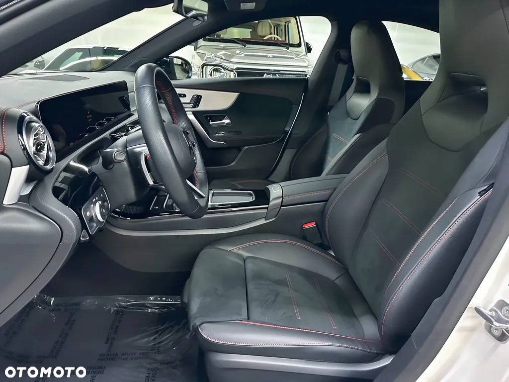 Mercedes-Benz CLA 250 4-Matic 7G-DCT - 9