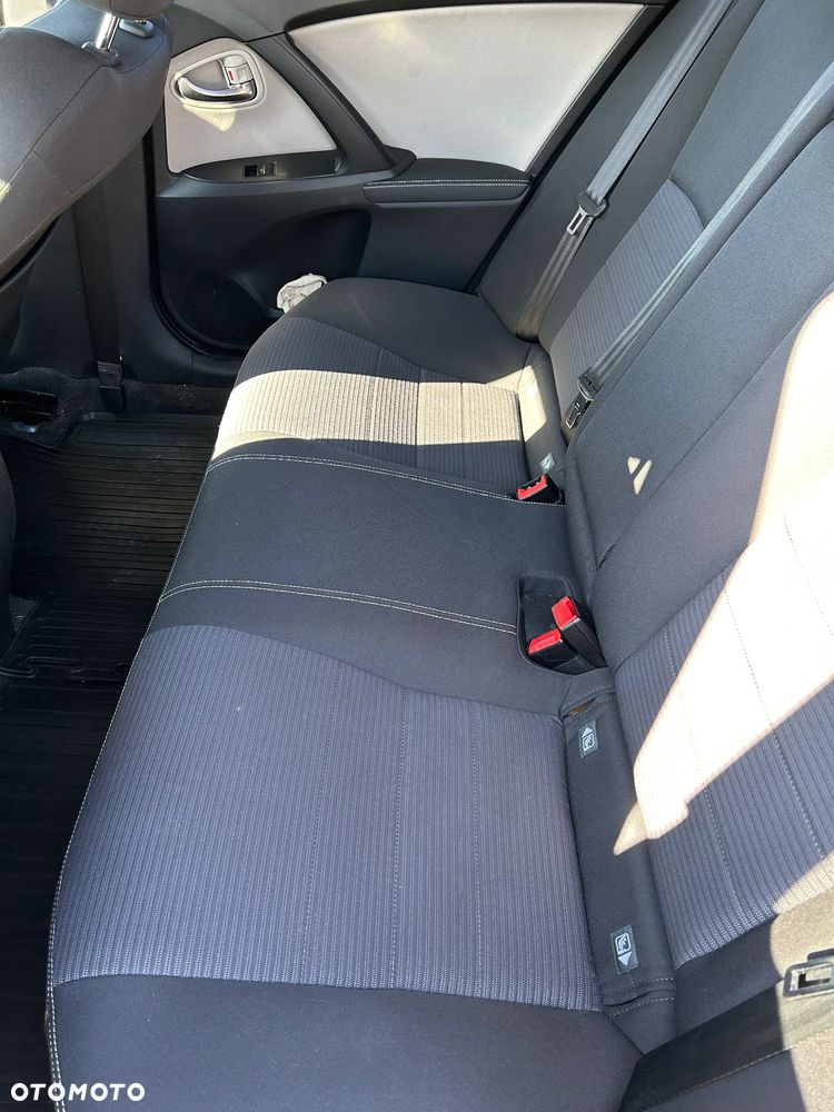 Toyota Avensis 2.0 D-4D Premium - 7