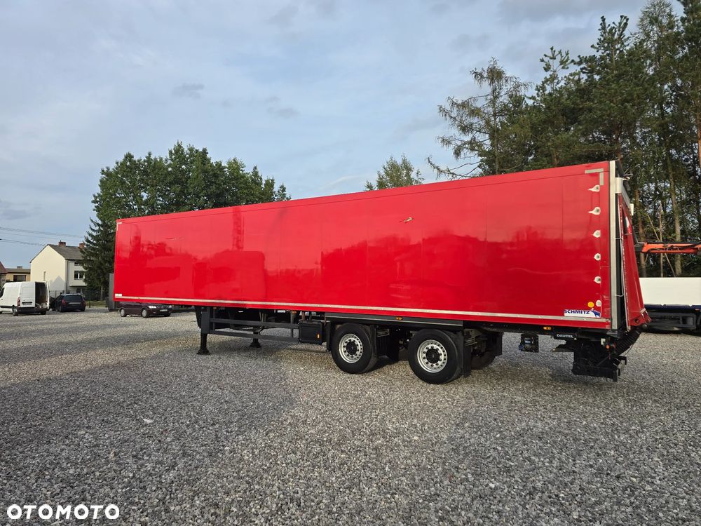 Schmitz Cargobull sko 20/Chłodnia/oś podnoszona/Winda - 20