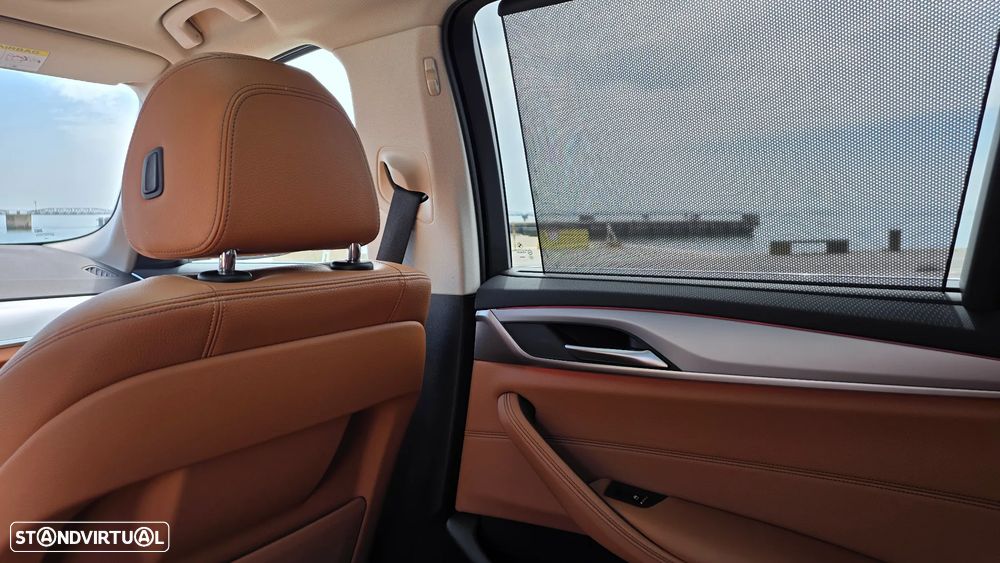 BMW 520 e Aut. Luxury Line - 8