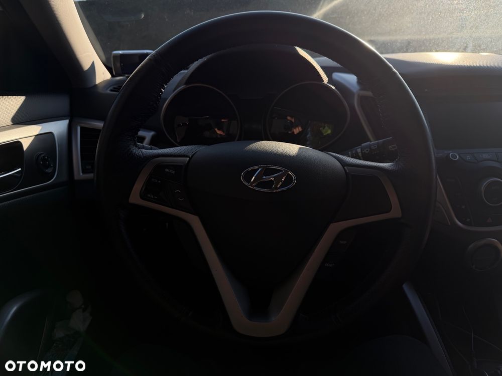 Hyundai Veloster 1.6 GDI Comfort - 8