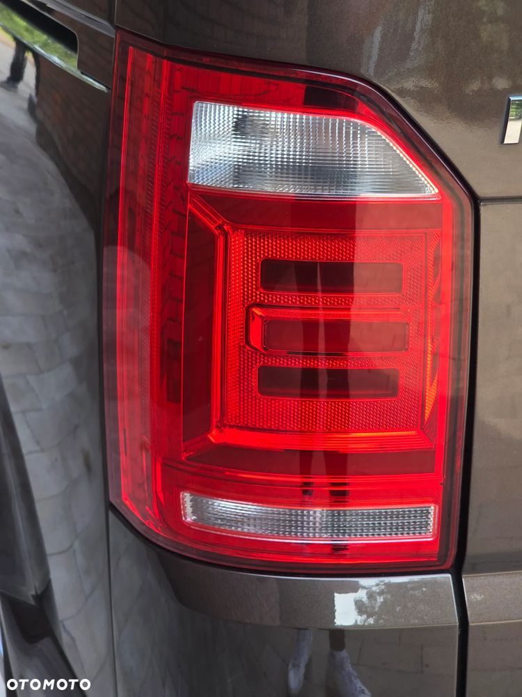 Volkswagen Multivan - 14