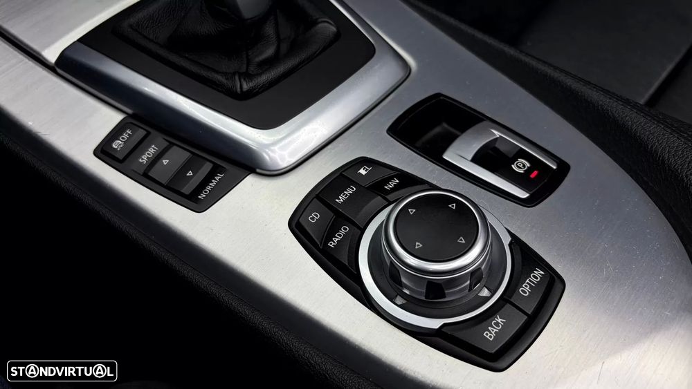 BMW Z4 35 is Auto - 52