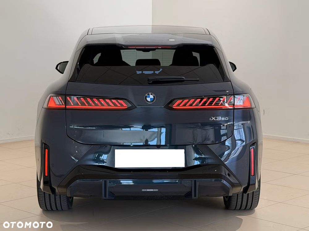 BMW iX3 - 18