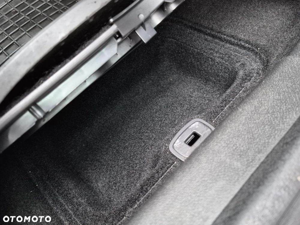 Renault Megane 1.6 16V Confort Expression - 23