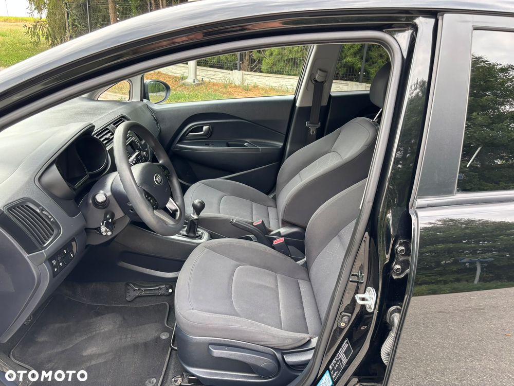 Kia Rio 1.2 Dream Team Edition - 6