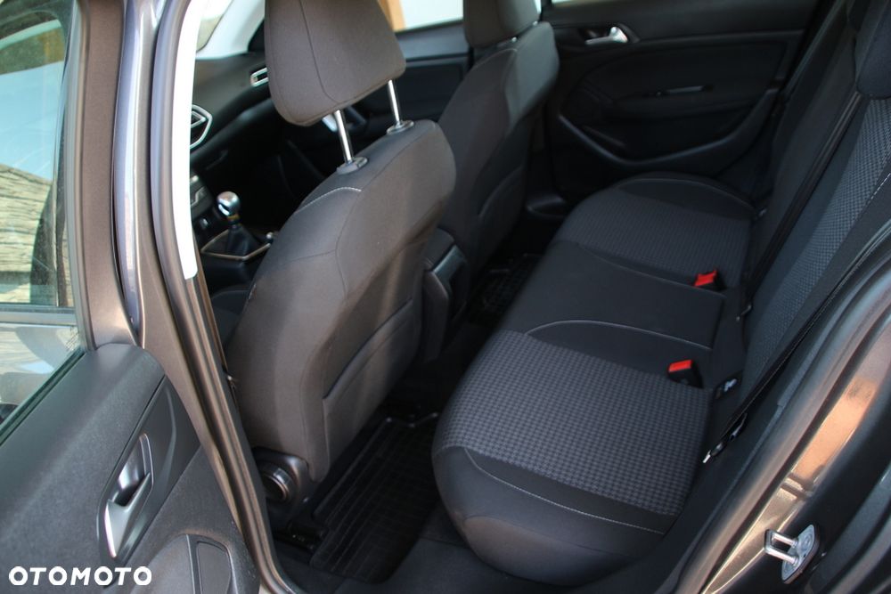 Peugeot 308 BlueHDi 130 Stop & Start Style - 17