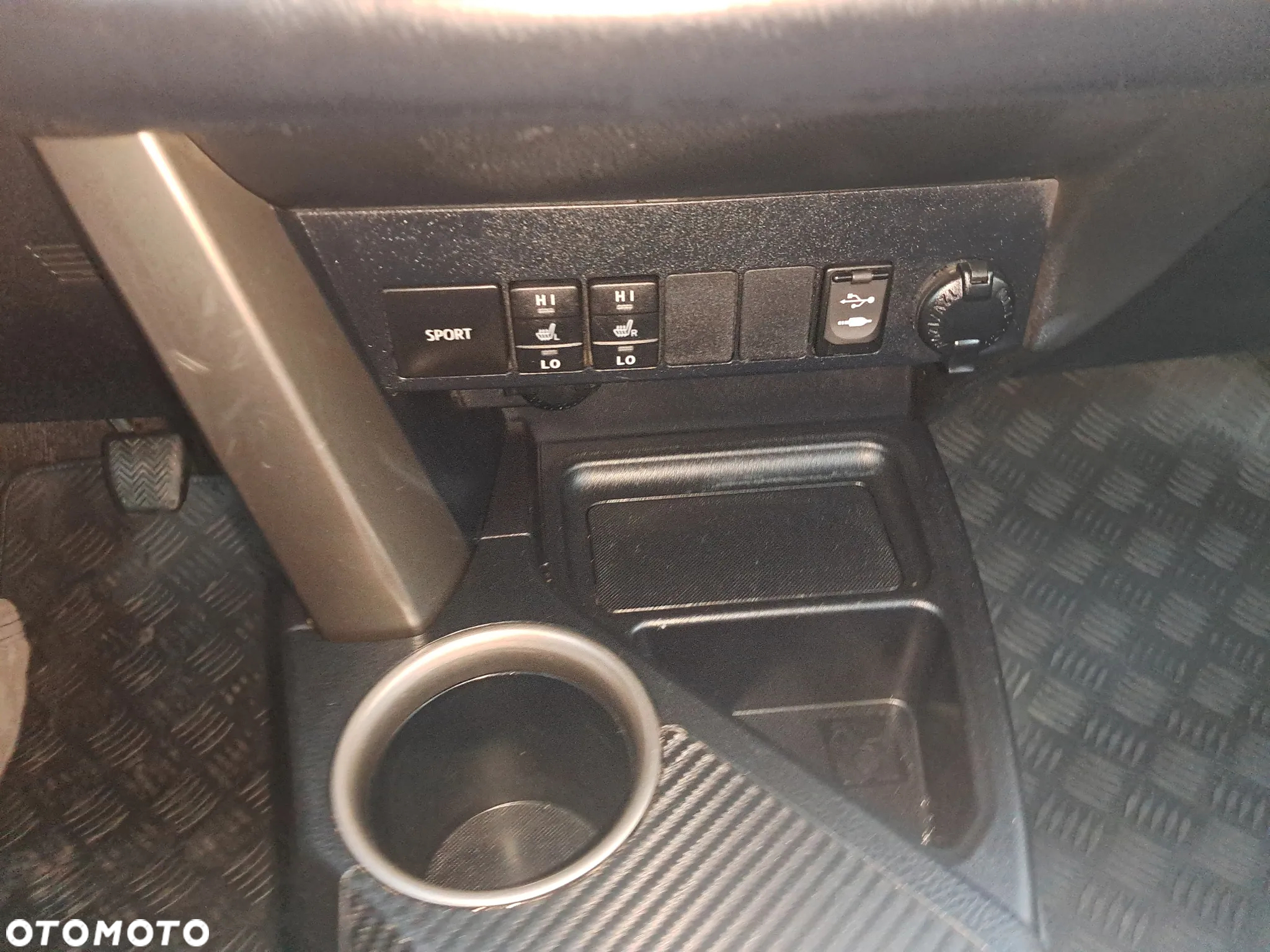 Toyota RAV4 2.2 D-4D 4x4 - 11