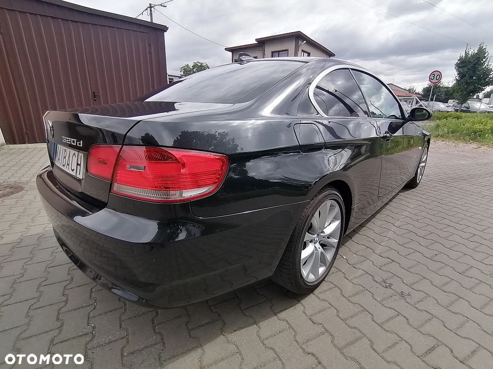 BMW Seria 3 320d Coupe - 8