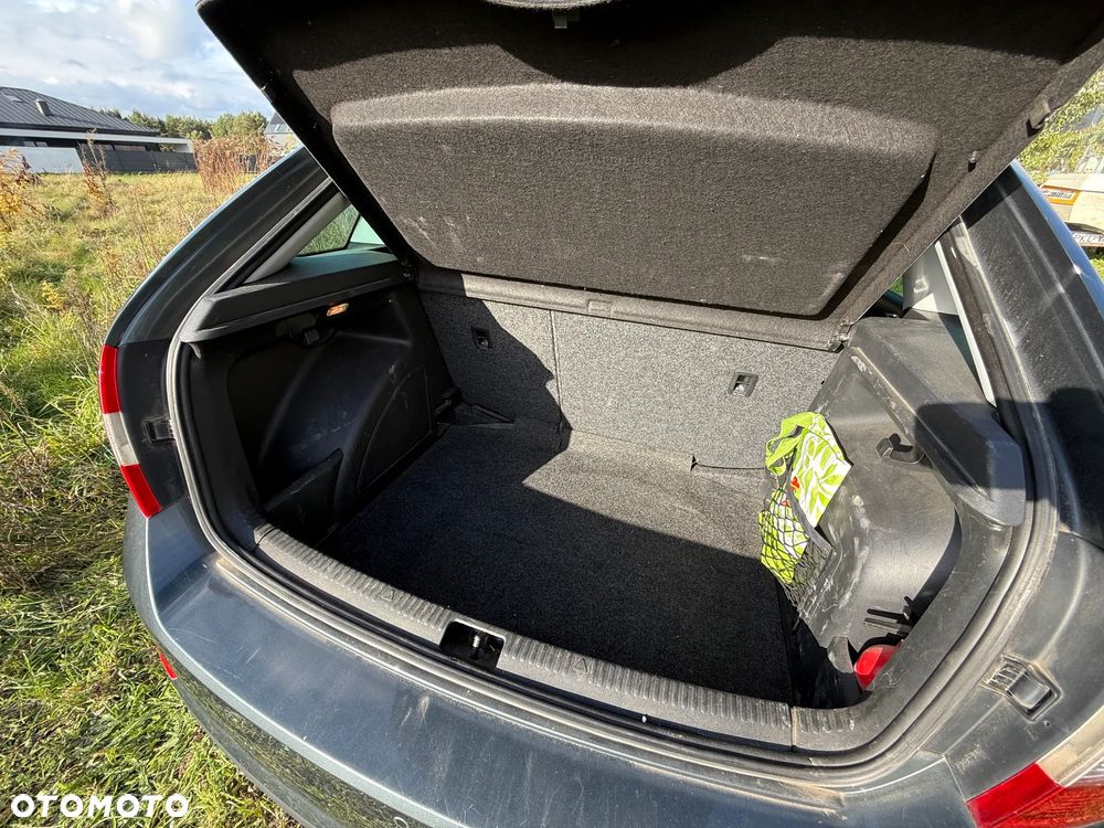 Skoda RAPID Spb 1.2 TSI Ambition - 14